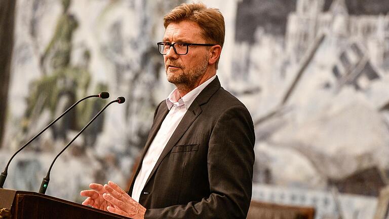 2024 wird der bisherige Kulturreferent Achim Könneke das Würzburger Rathaus verlassen.