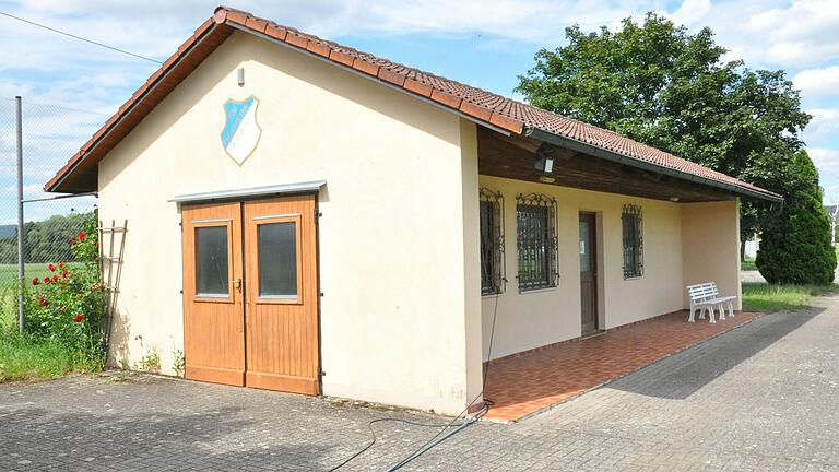 Das Sportheim des SV Ostheim neben dem Sportplatz. Das Sportheim des SV Ostheim neben dem Sportplatz.