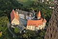 Um eine weitere Attraktion reicher: Im Deutschen Burgenmuseum auf der Heldburg hängst jetzt ein 800 Jahre altes romanisches Wandgemälde, das zuletzt in einem Depot der Veste Coburg verwahrt wurde..