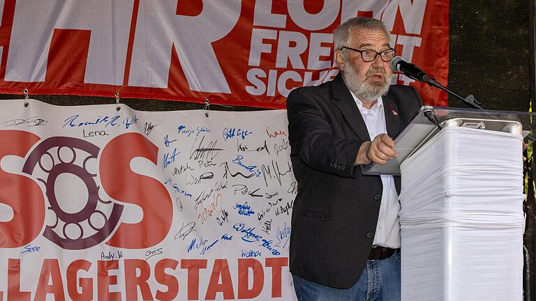 Hans Beer, Regionalleiter der IG Bau in Franken, hielt die Rede zum 1. Mai bei der Kundgebung auf dem Marktplatz in Schweinfurt.