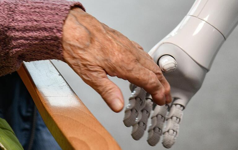 Ist Pepper der Pfleger der Zukunft?