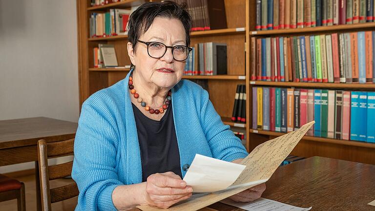 Für die pensionierte Lehrerin Elke Wagner war schnell klar, dass sie sich im Ruhestand ehrenamtlich für den Arbeitskreis Würzburger Stolpersteine engagiert. Für die pensionierte Lehrerin Elke Wagner war schnell klar, dass sie sich im Ruhestand ehrenamtlich für den Arbeitskreis Würzburger Stolpersteine engagiert.