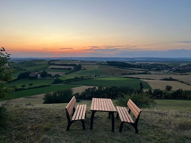 Auch der Picknickplatz in Eschenau bietet einen herrlichen Ausblick. Auch der Picknickplatz in Eschenau bietet einen herrlichen Ausblick.