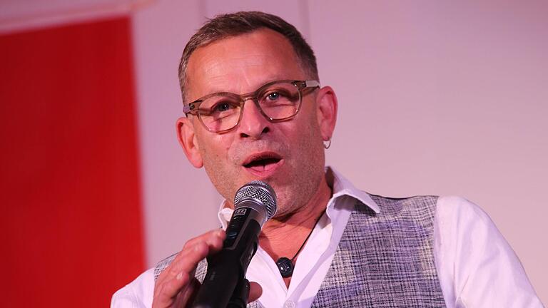 Als Moderator führte Manfred Manger durch den Abend. - Als Moderator führte Manfred Manger durch den Abend. Als Moderator führte Manfred Manger durch den Abend. - Als Moderator führte Manfred Manger durch den Abend.