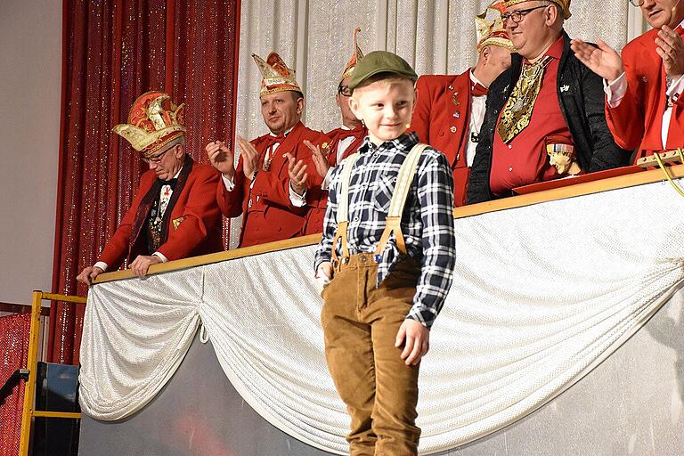 Früh übt sich: das fränkische Bäuerle Finn Reichert in der Bütt.