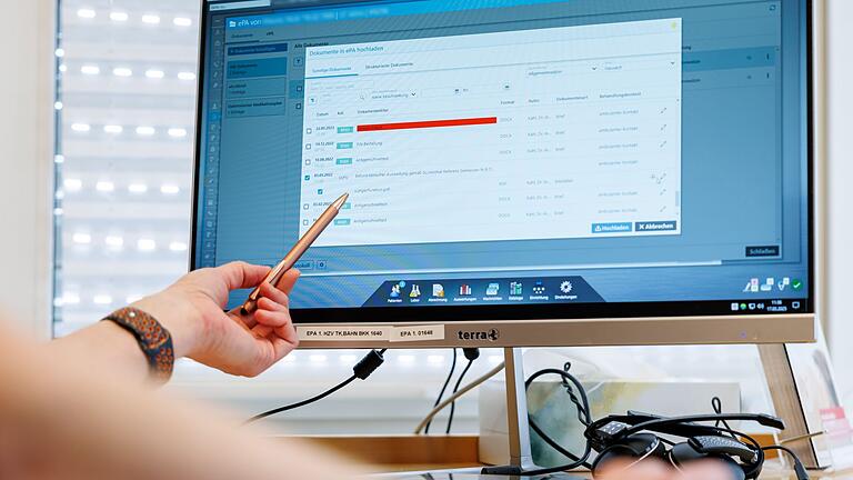Elektronische Patientenakte 'ePA'       -  In der ePA speichern Ärzte Befunde oder verordnete Medikamente. Aber auch die Patienten können Dokumente hochladen. (Archivbild)