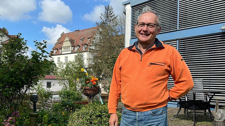 Roland Hardörfer war über 30 Jahre lang Hausarzt in Dettelbach. Anfangs lag seine Praxis direkt neben seinem Wohnhaus bei der Wallfahrtskirche.