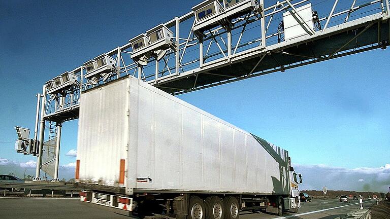 Toll Collect       -  Der Lkw-Maut-Eintreiber Toll Collect steht im Verdacht, dem Bund unrichtige Rechnungen gestellt zu haben.