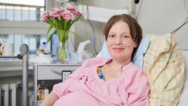 Nadine Wilm (36) muss immer wieder in der Würzburger Uniklinik behandelt werden. Sie leidet an einer besonders seltenen Form von Eierstockkrebs und galt als austherapiert.&nbsp;