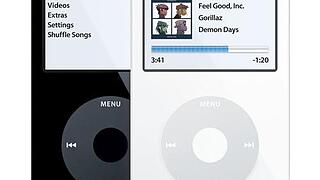 iPod music player       -  Bei Apples iPod (im Bild aus dem Jahr 2006) handelt es sich um ein tragbares digitales Medienabspielgerät, einen sogenannten 'Portable Media Player'. Diese Geräte sind die weltweit meistverkauften tragbaren Musikabspieler. Seit der fünften iPod-Generation können damit auch Videodateien wiedergegeben werden.