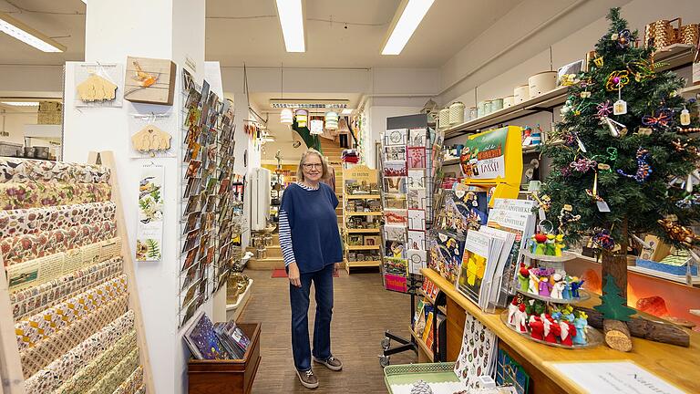 Das Sortiment des Naturkaufhauses am unteren Markt ist breit. Neben Geschenkpapier, Karten und Dekoartikeln gibt es ein großes Angebot an Naturkosmetik und -textilien.&nbsp;