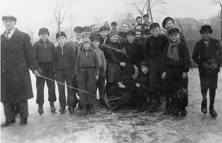 Vom Eishockey bis zum Schlittenfahren: Schon in den 1930er-Jahren war der Wurmsee ein Besuchermagnet.