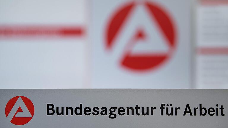 Im Landkreis waren im November 1043 Menschen ohne Arbeit.