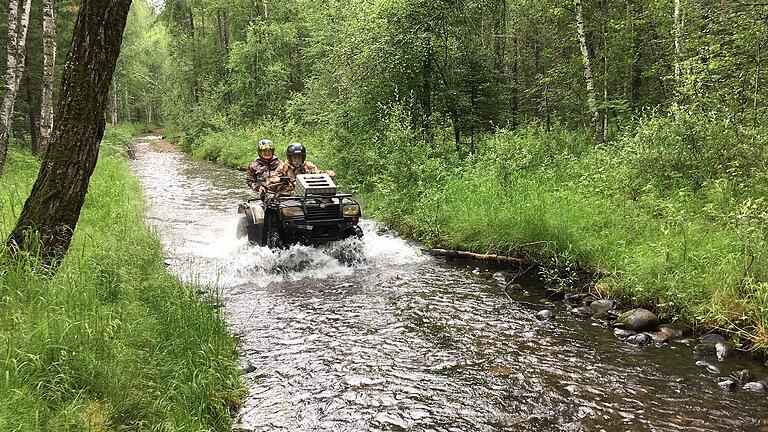 In der Taiga kommt man nur zu Fuß oder mit dem Quad voran. In der Taiga kommt man nur zu Fuß oder mit dem Quad voran.