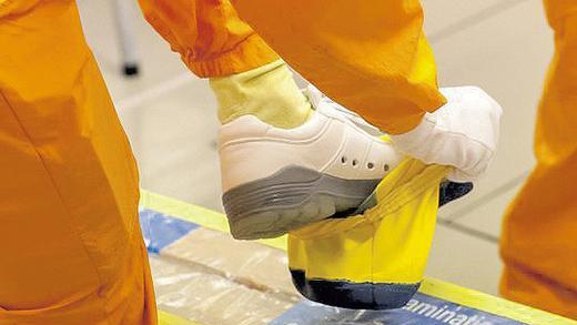 Schuhüberzieher für den Kuppel-Besuch