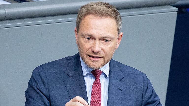 Bundestag       -  Fraktionsvorsitzender und Parteivorsitzender der FDP, Christian Lindner, hält nichts vom Schuleschwänzen für den Klimaschutz.