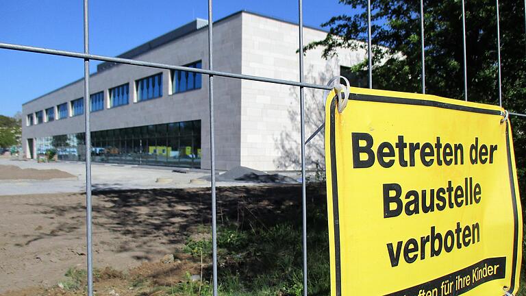Der Neubau für die Wirtschaftsingenieure an der Franz-Schubert-Straße.