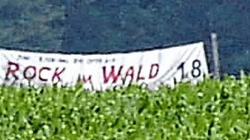rock im wald       -  Bannerwerbung für &bdquo;Rock im Wald&ldquo; 2003.