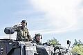 Bundeswehr: Frank Moritz verabschiedet sich von einem Bergepanzer aus von den Soldaten auf dem Lagerberg. Foto: Arkadius Guzy