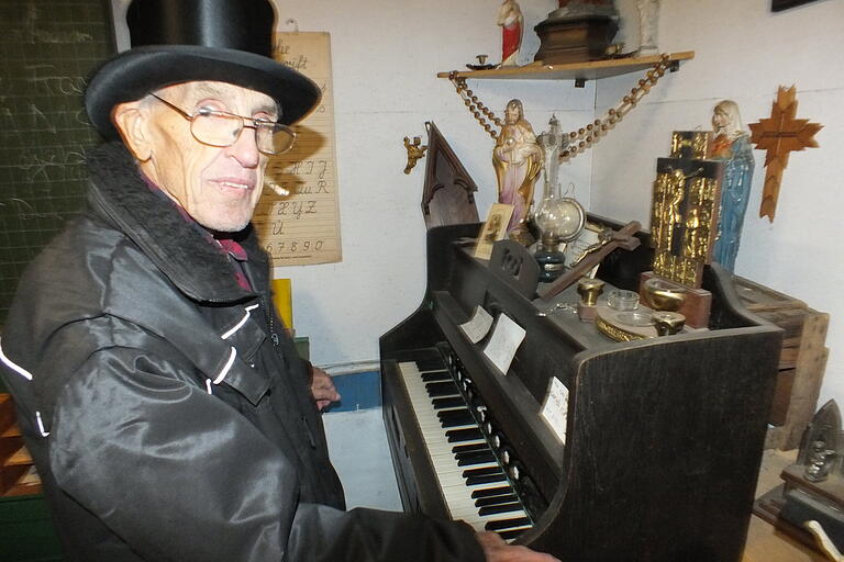 Objekte aus den verschiedensten Bereichen sind im Erlenbacher Dorfmuseum zu sehen. Objekte aus den verschiedensten Bereichen sind im Erlenbacher Dorfmuseum zu sehen.