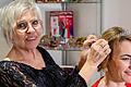 Zofe, Frisörin, mütterliche Freundin und gute Seele: Uschi Reinhard, die Prinzenpaar-Betreuerin der Schweinfurter ESKAGE. Sie sorgt dafür, dass Prinzessin Andrea Wieland immer perfekt aussieht.