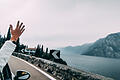 Auto Gardasee.jpeg       -  Mit dem Auto zum Gardasee und endlich Urlaub? Bevor es losgeht, sollte eine wichtige Sache am Auto überprüft werden.