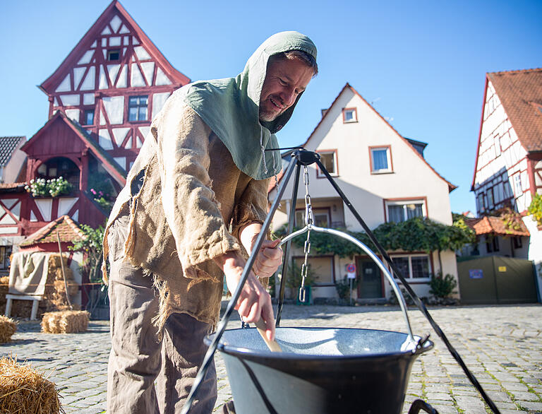Lecker: Essen wie anno dazumal. Lecker: Essen wie anno dazumal.