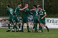 Der TSV Großbardorf hat beim TSV Abtswind mit 4:1 gewonnen. Hier beglückwünschen seine Mitspieler den Torschützen zum 1:1, Osama Alawami (Nummer 5).