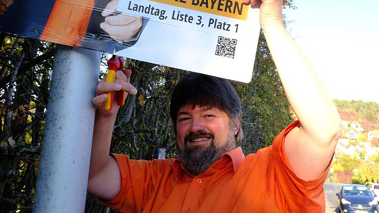 Nach dem Wahlsonntag im Oktober 2018 hatte Gerald Pittner seine Wahlplakate abgehängt. Um den Landtagssitz musste er zwei Tage bangen. Nach dem Wahlsonntag im Oktober 2018 hatte Gerald Pittner seine Wahlplakate abgehängt. Um den Landtagssitz musste er zwei Tage bangen.