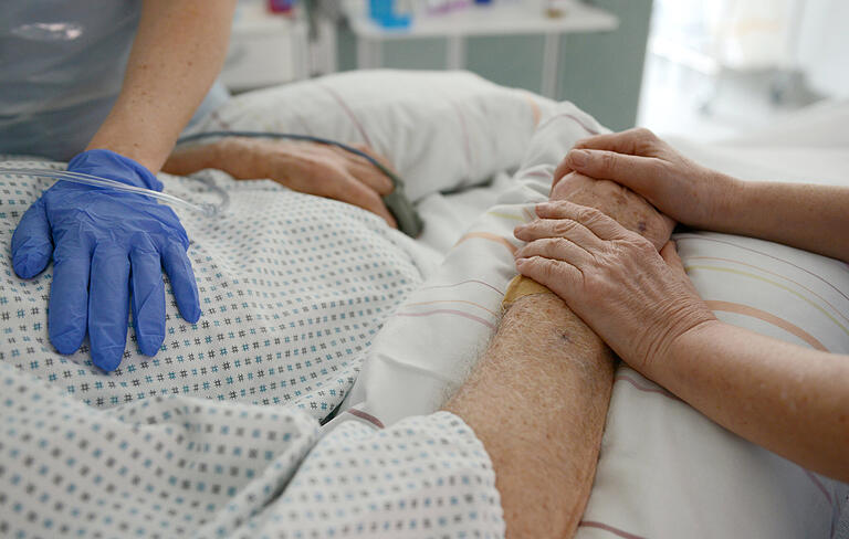 In der Patientenverfügung regelt der Unterzeichner, wie und in welchem Umfang er im Fall der eigenen Entscheidungsunfähigkeit ärztlich behandelt werden möchte. In der Patientenverfügung regelt der Unterzeichner, wie und in welchem Umfang er im Fall der eigenen Entscheidungsunfähigkeit ärztlich behandelt werden möchte.