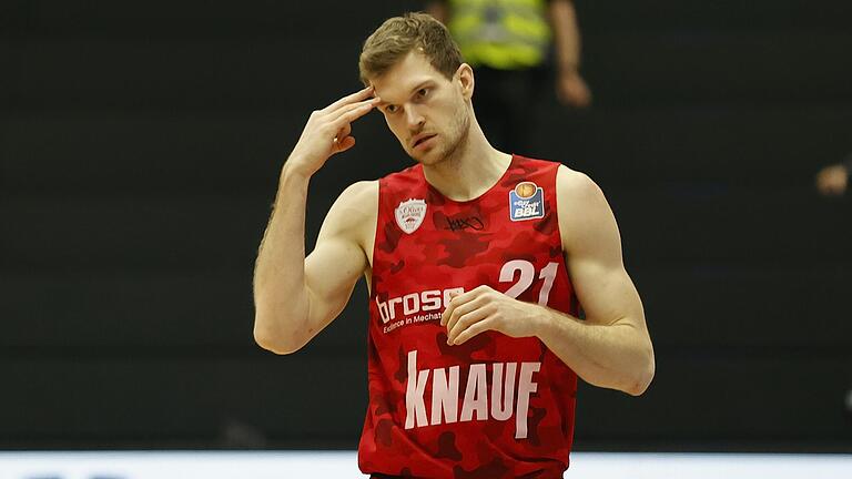 Florian Koch wirft nun für Gießen Körbe. Florian Koch wirft nun für Gießen Körbe.