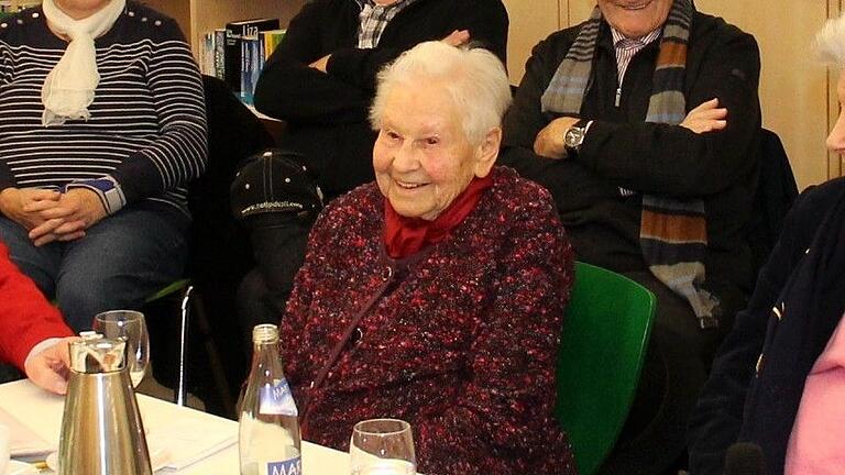 Grete Schmitt bei einer Veranstaltung in der Stadtbibliothek im Jahr 2018.