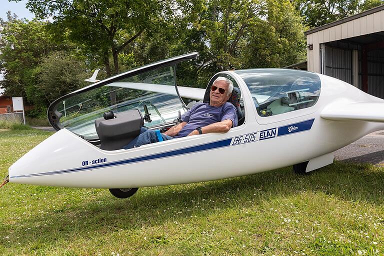 Schon 1964 wurde Heinz Gräf deutscher Jugendmeister im Modellsegelflug auf der Wasserkuppe. Heute fliegt er in den großen Segelfliegern.