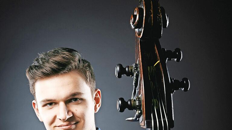 Kontrabassist Dominik Wagner sorgt mit seinem Quartett für einen abwechslungsreichen Auftakt. - Kontrabassist Dominik Wagner sorgt mit seinem Quartett für einen abwechslungsreichen Auftakt. Kontrabassist Dominik Wagner sorgt mit seinem Quartett für einen abwechslungsreichen Auftakt. - Kontrabassist Dominik Wagner sorgt mit seinem Quartett für einen abwechslungsreichen Auftakt.