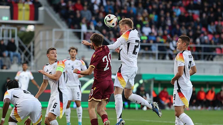 Deutschland - Bulgarien       -  Gegen Bulgarien Torschütze, gegen Polen nicht dabei: Maximilian Beier.