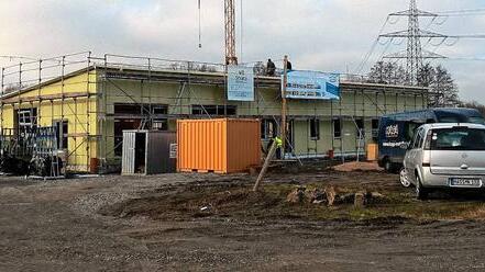 Der Bau geht planmäßig voran. Im späten Frühjahr soll das neue Tierheim eröffnet werden. Der Bau geht planmäßig voran. Im späten Frühjahr soll das neue Tierheim eröffnet werden.