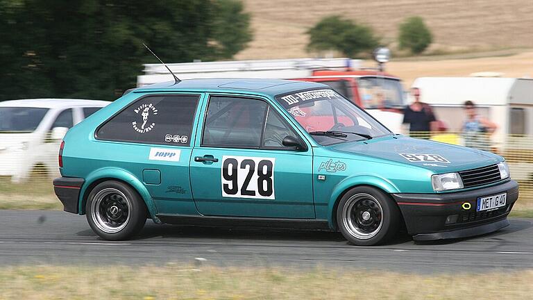 Johannes Wetzel aus Rüdenschwinden mischte im vergangenen Jahr in einem VW Golf mit. Bei der diesjährigen Jubiläums-Ausgabe des Hauenstein&ndash;Bergrennen wird er in einem BMW 318 am Start sein.