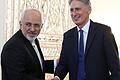 British Foreign Secretary Philip Hammond is in Tehran       -  Außenminister unter sich: Mohammed Dschawad Sarif (links) und Philip Hammond in Teheran.