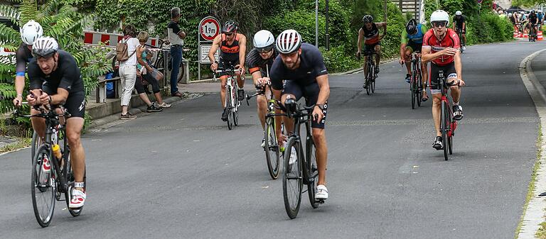 Main-Post-Mainfrankentriathlon 2021 in Kitzingen: Start an der Radstrecke Main-Post-Mainfrankentriathlon 2021 in Kitzingen: Start an der Radstrecke