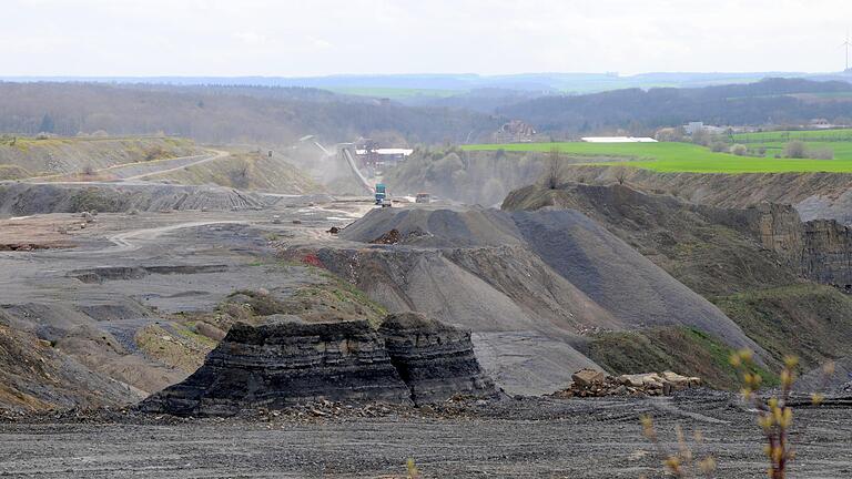 Rund 15000 Tonnen belastete Abfälle sollen zwischen 2011 und 2016 im Schotterwerk Aub illegal entsorgt worden sein.&nbsp;