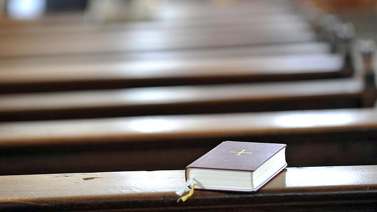 Die Kirchen verlieren Mitglieder, Bänke bleiben leer. Im Raum Marktheidenfeld gibt es jedoch Menschen, die an ihrem Engagement festhalten. (Symbolbild)