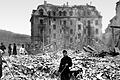 Beim Luftangriff auf Würzburg starben am 16. März 1945 starben mehrere Tausend Menschen. Hier ein Foto von Aufräumarbeiten aus Grombühl.&nbsp; &nbsp;