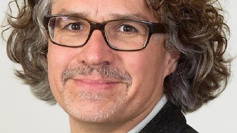 &bdquo;Angefangen, ihn als großen Heilsbringer zu betrachten&ldquo;       -  _