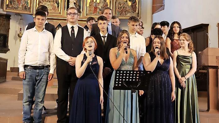 Gesangseinlage der Klasse 10a - Gesangseinlage der Klasse 10a Gesangseinlage der Klasse 10a - Gesangseinlage der Klasse 10a