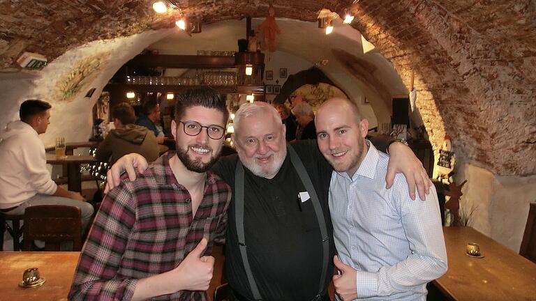 Wechsel im Schelmenkeller: Werner Jäger und seine Nachfolger Stefan Metz (links) und Matthias Schweizer. Wechsel im Schelmenkeller: Werner Jäger und seine Nachfolger Stefan Metz (links) und Matthias Schweizer.