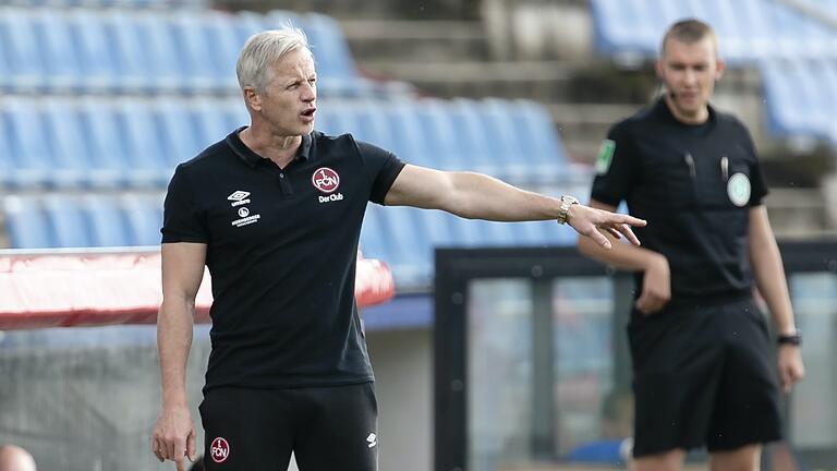 Die großen Gesten waren nicht seine Sache: Nürnbergs Trainer Jens Keller bei seinem letzten Spiel in Kiel.