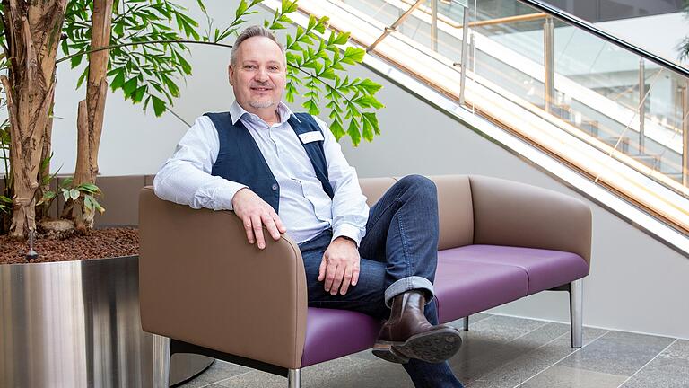 Thomas Hart ist Klinikseelsorger am Rhön-Klinikum-Campus in Bad Neustadt. Thomas Hart ist Klinikseelsorger am Rhön-Klinikum-Campus in Bad Neustadt.