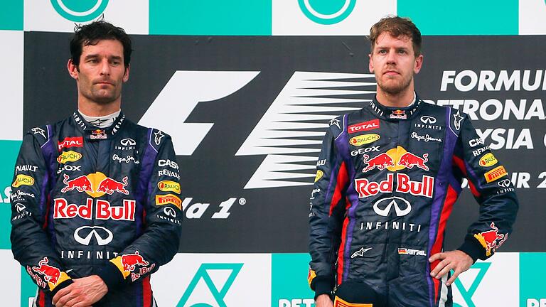 Sebastian Vettell (r.) und Mark Webber in Malaysia 2013       -  Sebastian Vettel (r.) missachtete 2013 eine Teamorder. Mark Webber war der Leidtragende