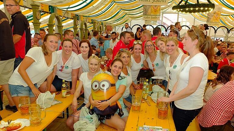 Für tolle Stimmung und großen Andrang sorgte die Showband Musikuss am Samstagabend auf der Spessartfestwoche in Lohr.