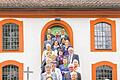 Aus Nordirland zur Jubelkonfirmation gereist       -  (ara)   Zahlreiche Jubilare folgten der Einladung der Kirchengemeinde Altenschönbach zum Konfirmationsjubiläum in der St. Marienkirche. Darunter war auch Wilfried Scharf (goldene Konfirmation), der extra aus Nordirland angereist kam, um seine Kameraden wiederzusehen. Den Festgottesdienst, den Pfarrer Erich Eyßelein hielt, begleitete der Posaunenchor unter der Leitung von Renate Eyßelein, heißt es in der Mitteilung des Pfarrers. Die Jubilare,  begleitet von den Mitarbeitern des Kirchenvorstands, zogen vom neu gestalteten Gemeindehaus &bdquo;Alte Meierei&ldquo; in die Kirche. Kreuzträger war der grüne (also diesjährige) Konfirmand  Vincent Grombach. Daran teil nahmen: Eiserner Konfirmand (Jahrgang 1945):  Albert Müller;  Diamantene Konfirmanden (1954/55): Heinz Eberlein, Günter Lamprecht, Hermann Gehring, Hilda Selig (geborene Kaiser), Helga Dornberger (Dietz), Margaretha Göllner (Kern), Gerda Lang (Dümmler), Anita Stöckinger (Zink), Marga Senft (Bierlein),  Betty Engert (Hofmann), Hilde Rügamer (Schönberger), Ingeborg Zapf (Wolf), Erika Seiboldt (Hofmann), Christa Oblet (Geuter), Olga Lontke (Geuter);  Goldene Konfirmanden (1964/65): Wolfgang Geuter, Christa Hintenaus (Bauer), Gertrud Krause (Geuter), Friedrich Hügelschäffer und Wilfried Scharf. Silberne Konfirmation (1989) feierten: Nicole Deues (Eberlein), Karin Baumann (Kern), Manuela Ott, Thomas Eberlein, Werner Kern, Mario Schäfer und Achim Eberlein. Am Nachmittag kamen die Jubilare nochmals in der St. Marienkirche zum Abschluss der Wiedersehensfeier zusammen und erhielten von der Kirchengemeinde ein Buchgeschenk und die Erinnerungsurkunde.